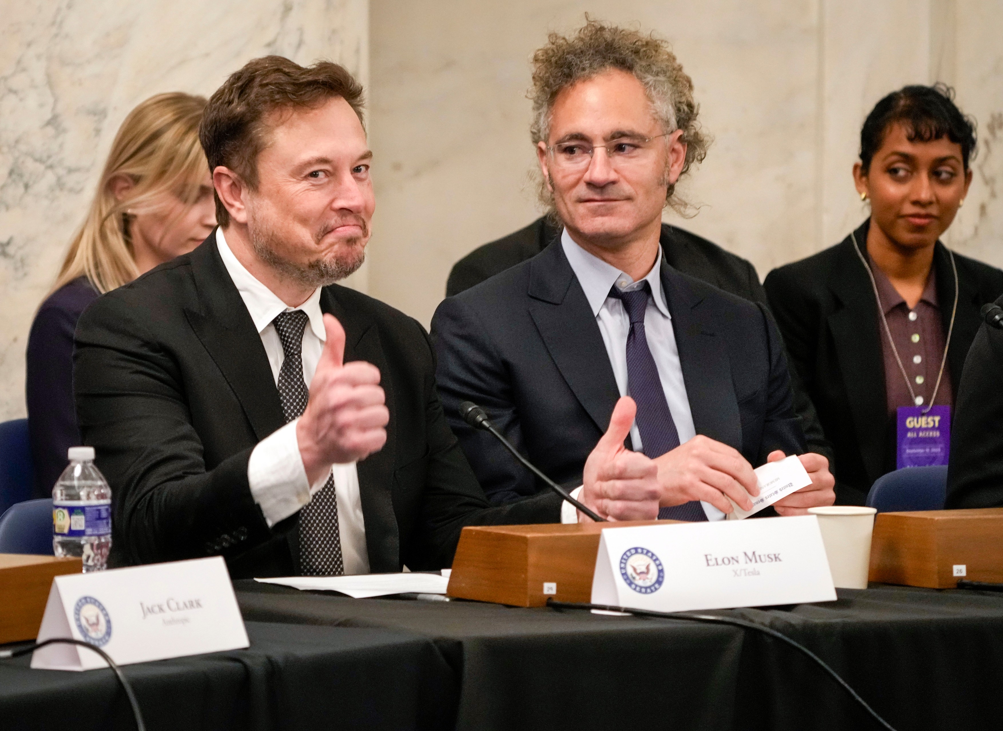 Elon Musk spune că există un „consens copleșitor” cu privire la reglementarea AI