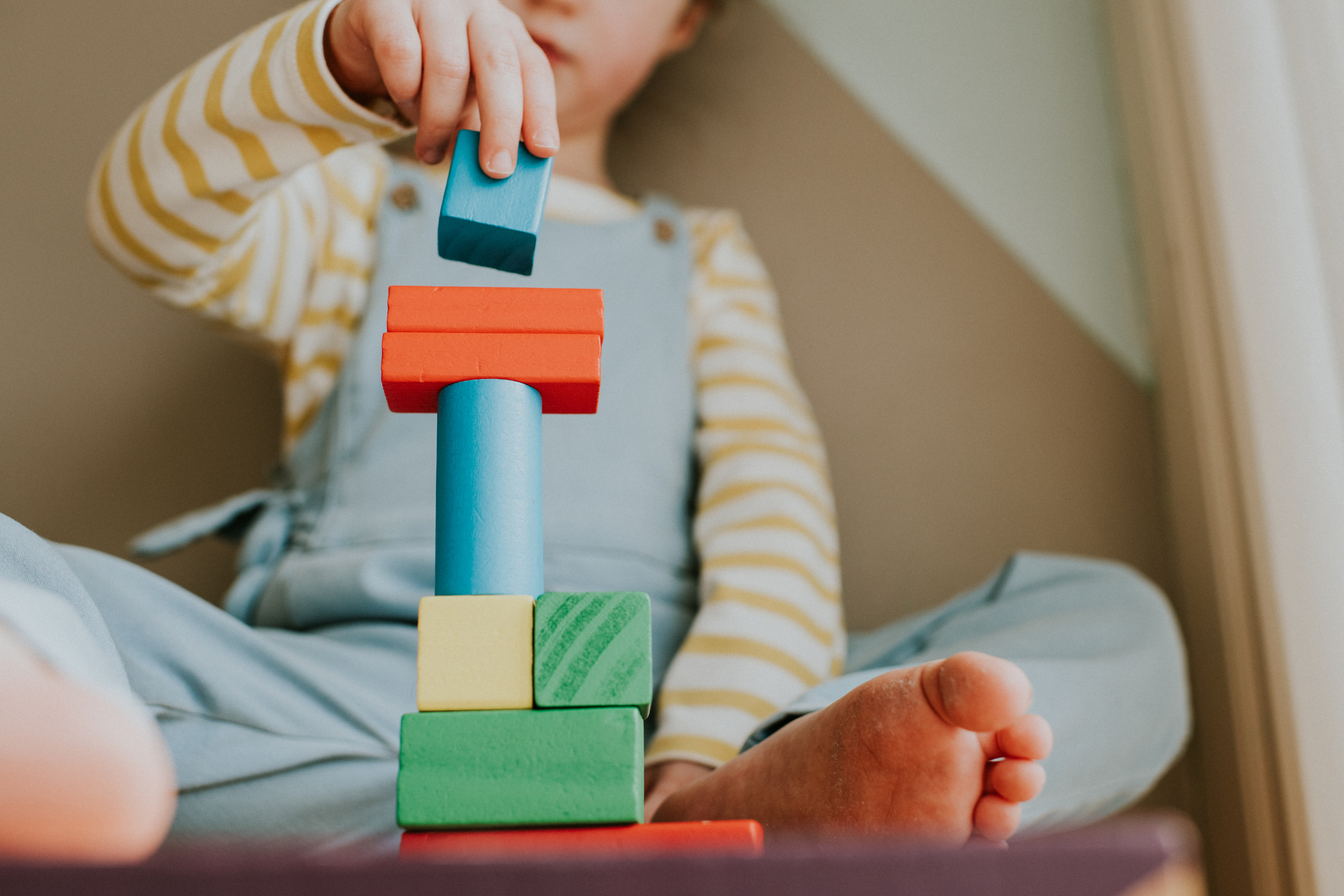 Un copil de 3 ani și 6 luni a fost trimis acasă de educatoare în prima lui zi de grădiniță pentru comportament nepotrivit