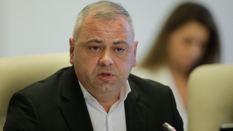 Barbu: În jur de 1.700 de oameni din Ministerul Agriculturii vor primi salariu mai mare. Se vor desfiinţa 300 de funcţii de conducere