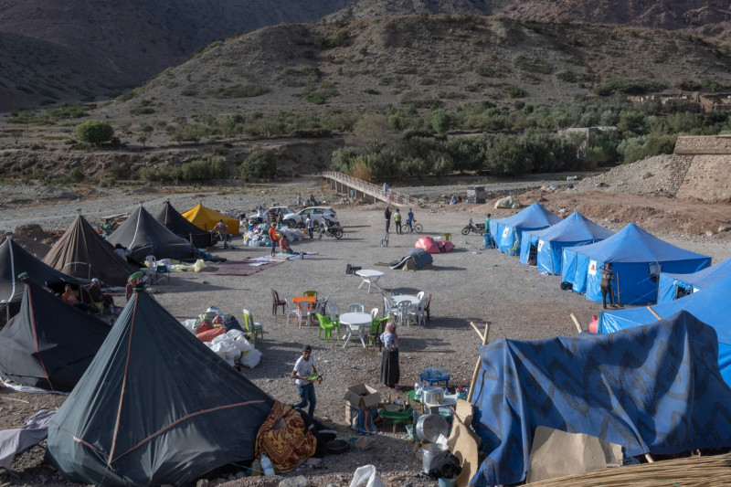 maroc-cutremur-ruine-oameni-profimedia3