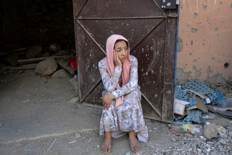 maroc-cutremur-ruine-oameni-profimedia5