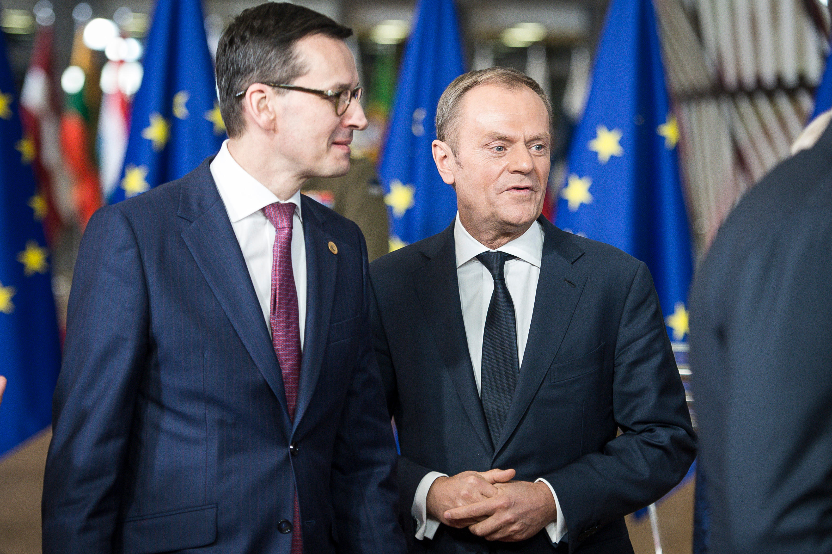Extremiștii polonezi, în mijlocul unui scandal uriaș. Guvernul anti-imigrație e acuzat că vinde vize pe mii de euro în Africa și Asia