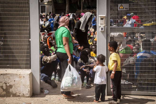 migrant emergency, the situation in the hotspot on the fifth day after the disembarkation of around 6000 people, Lampedusa, 16 Sept 2023