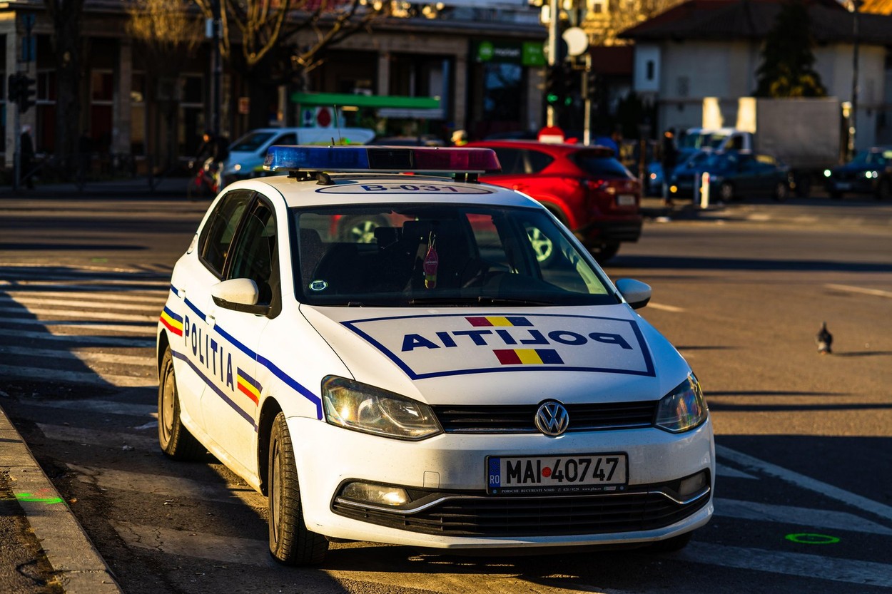Surse: Suspiciuni de agresiune sexuală la AUR Constanța. O fată de 17 ani spune că s-a trezit cu dureri și urme de sânge, în hotel