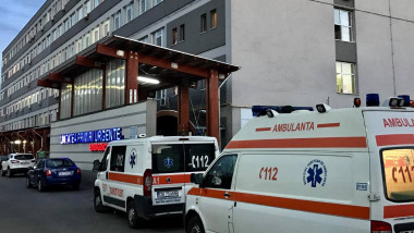 intrate UPU spitalul targoviste, ambulante parcate