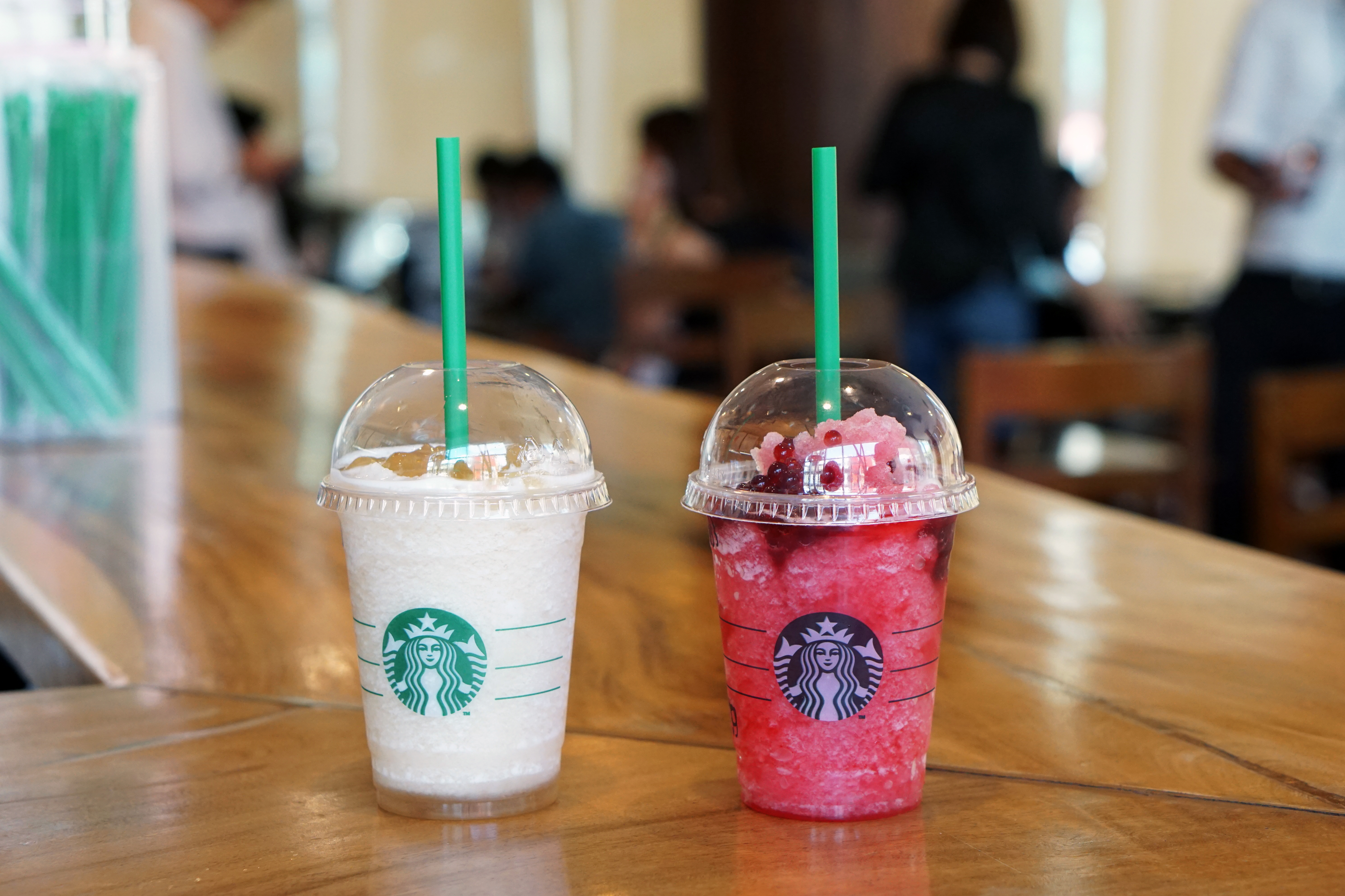 Starbucks a fost dată în judecată pentru că băuturile sale din fructe nu ar conține fructe