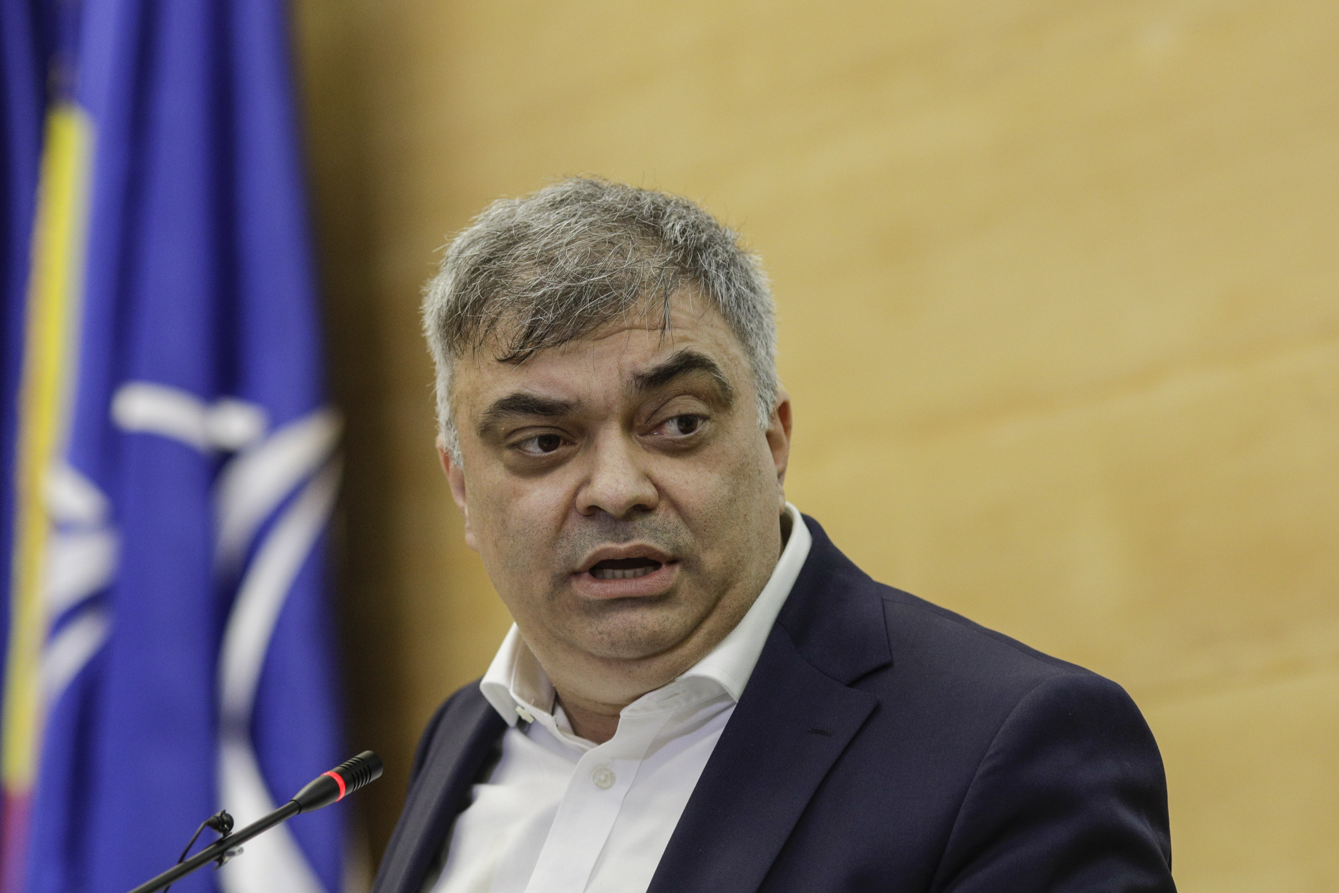 Managerul de la Colentina și adjunctul Administrației Spitalelor au fost reținuți. Mita de 20.000 euro ar fi fost primită într-o geantă
