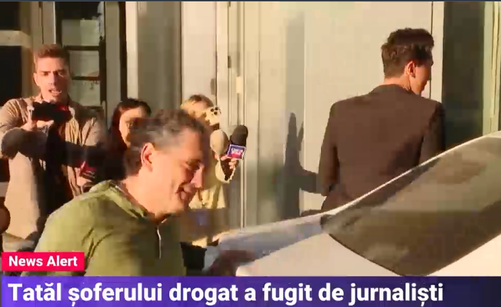 Tatăl lui Vlad Pascu a venit la poliție și a rupt-o la fugă când i-a văzut pe jurnaliști