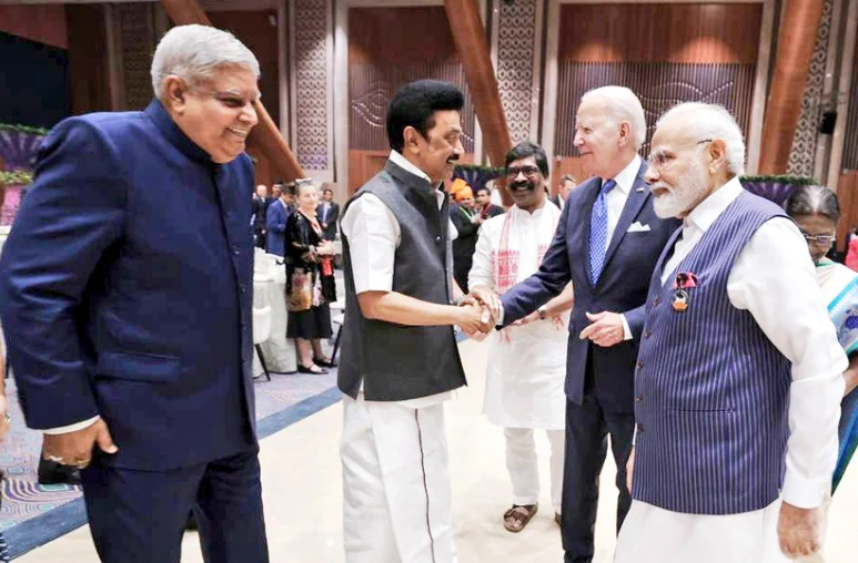 Joe Biden i-a strâns mâna lui Stalin la summitul G20 din India