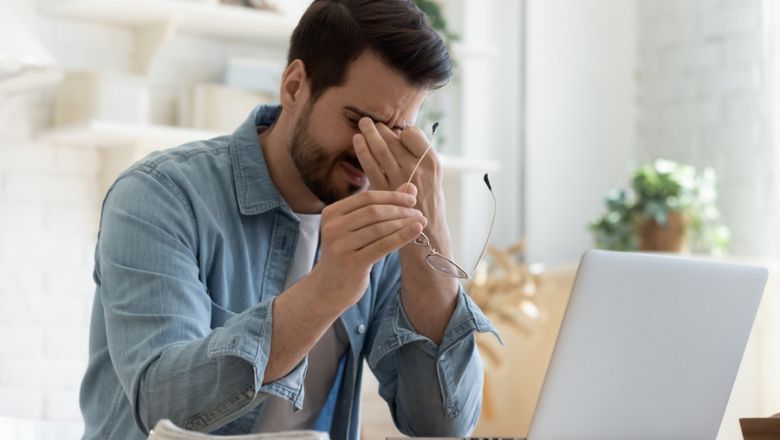 Dureri de cap și vedere încețoșată? Iată ce afecțiune pot ascunde