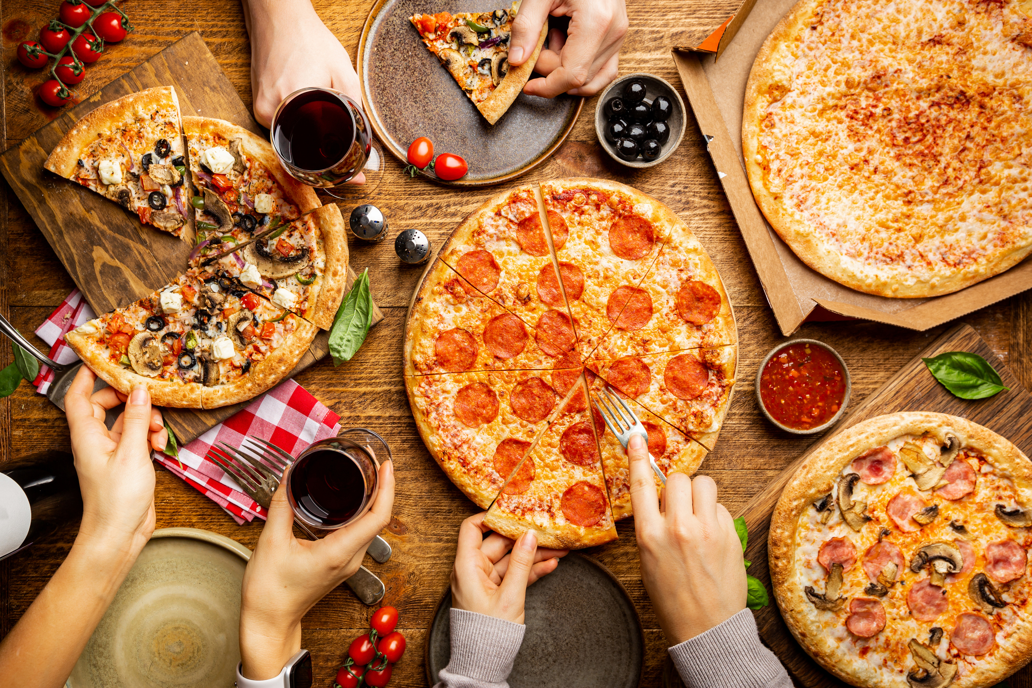 Italienii se revoltă din nou. Ce a observat un bărbat pe nota de plată de la pizzerie și ce explicații au oferit patronii