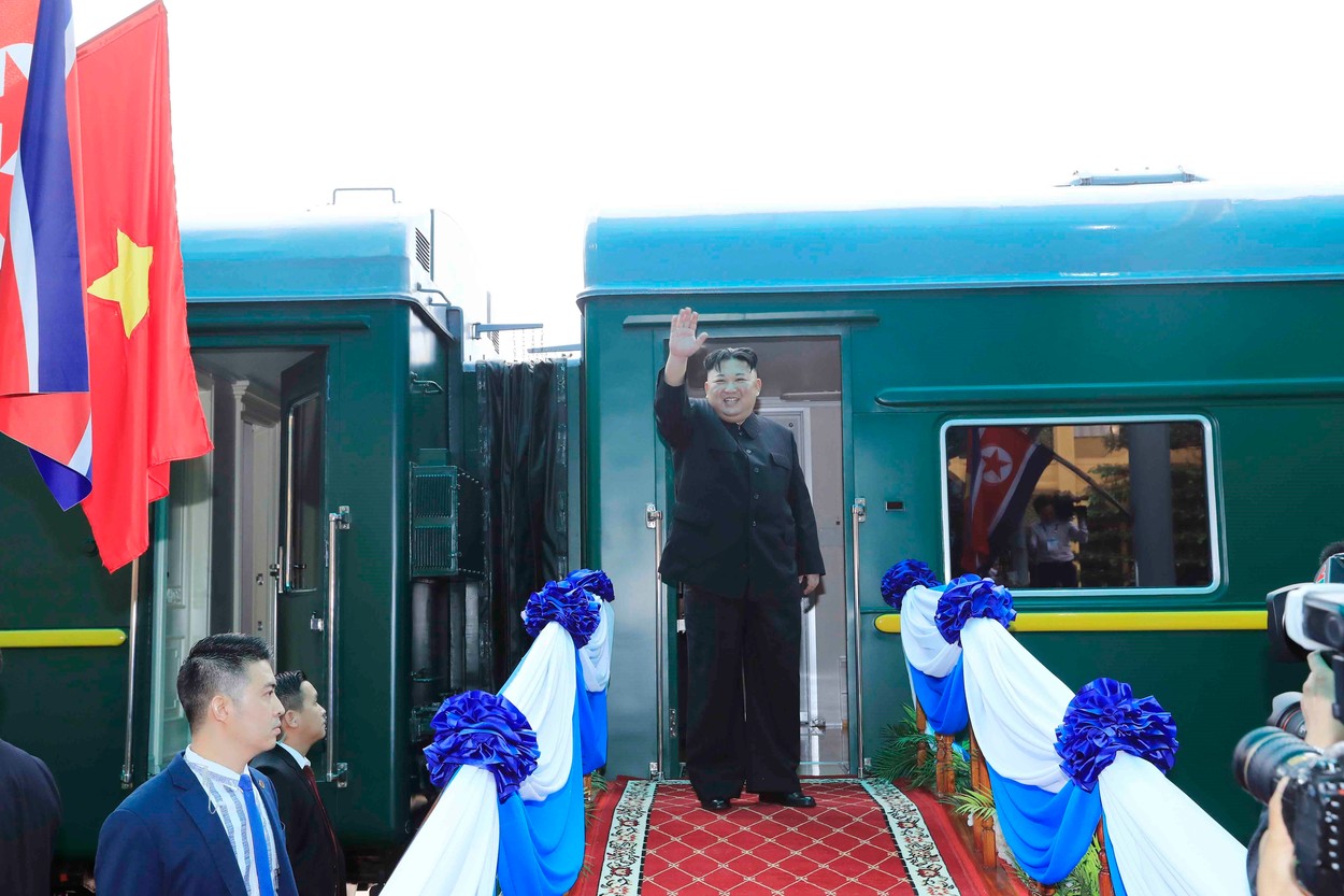 La ce să ne așteptăm de la vizita liderului nord-coreean în Rusia. Ce vrea Putin. Ce ar putea cere Kim