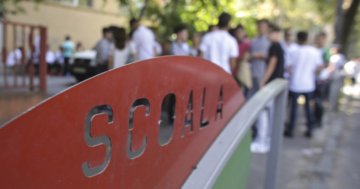 Constanța: Un elev de 15 ani a agresat o profesoară în urma unei certuri. Constanța: Un elev de 15 ani a agresat o profesoară în urma unei certuri.