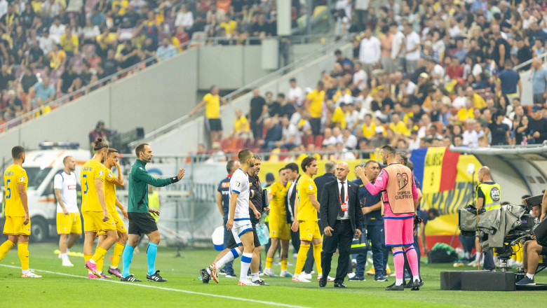 Meciul de fotbal România-Kosovo a fost întrerupt în minutul 18.