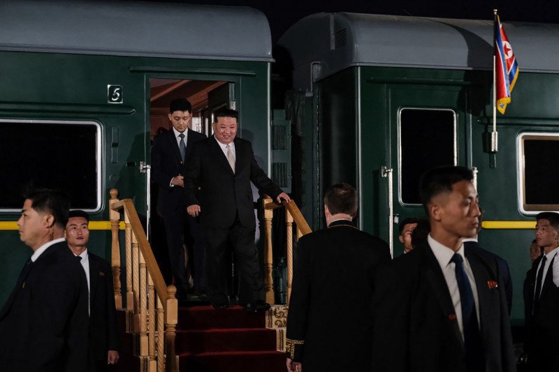 Kim Jong-un Arrives in Russia for Summit with Putin