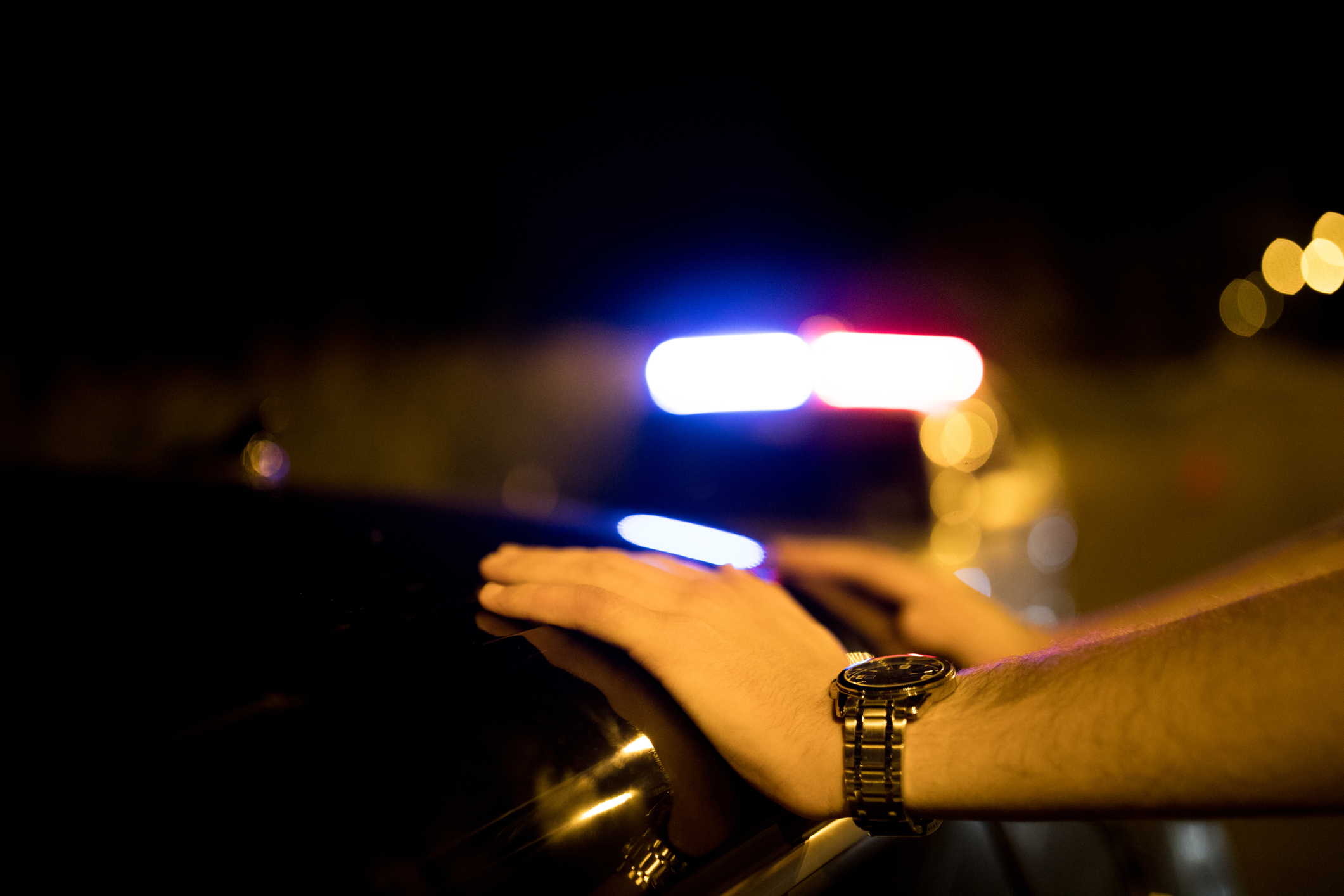 Un șofer beat a sunat la 112 și le-a spus polițiștilor că se află la volan fără permis, dar și pe unde conduce