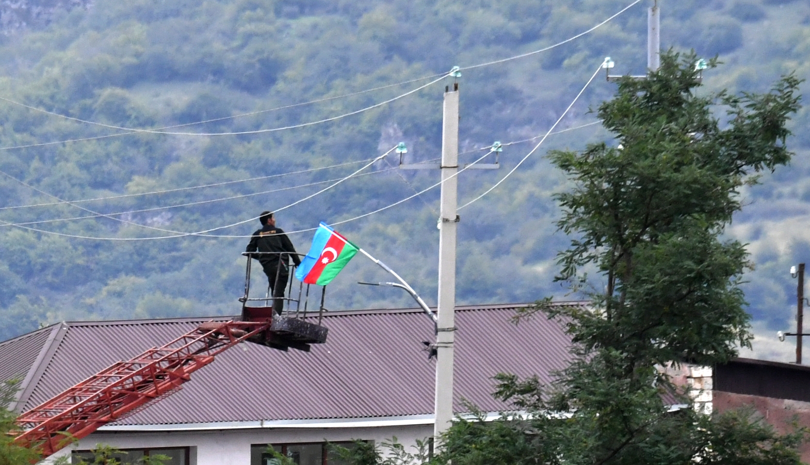 120.000 de etnici armeni din Nagorno-Karabah vor pleca în Armenia. „Soarta sărmanilor noștri oameni va rămâne în istorie ca o rușine”