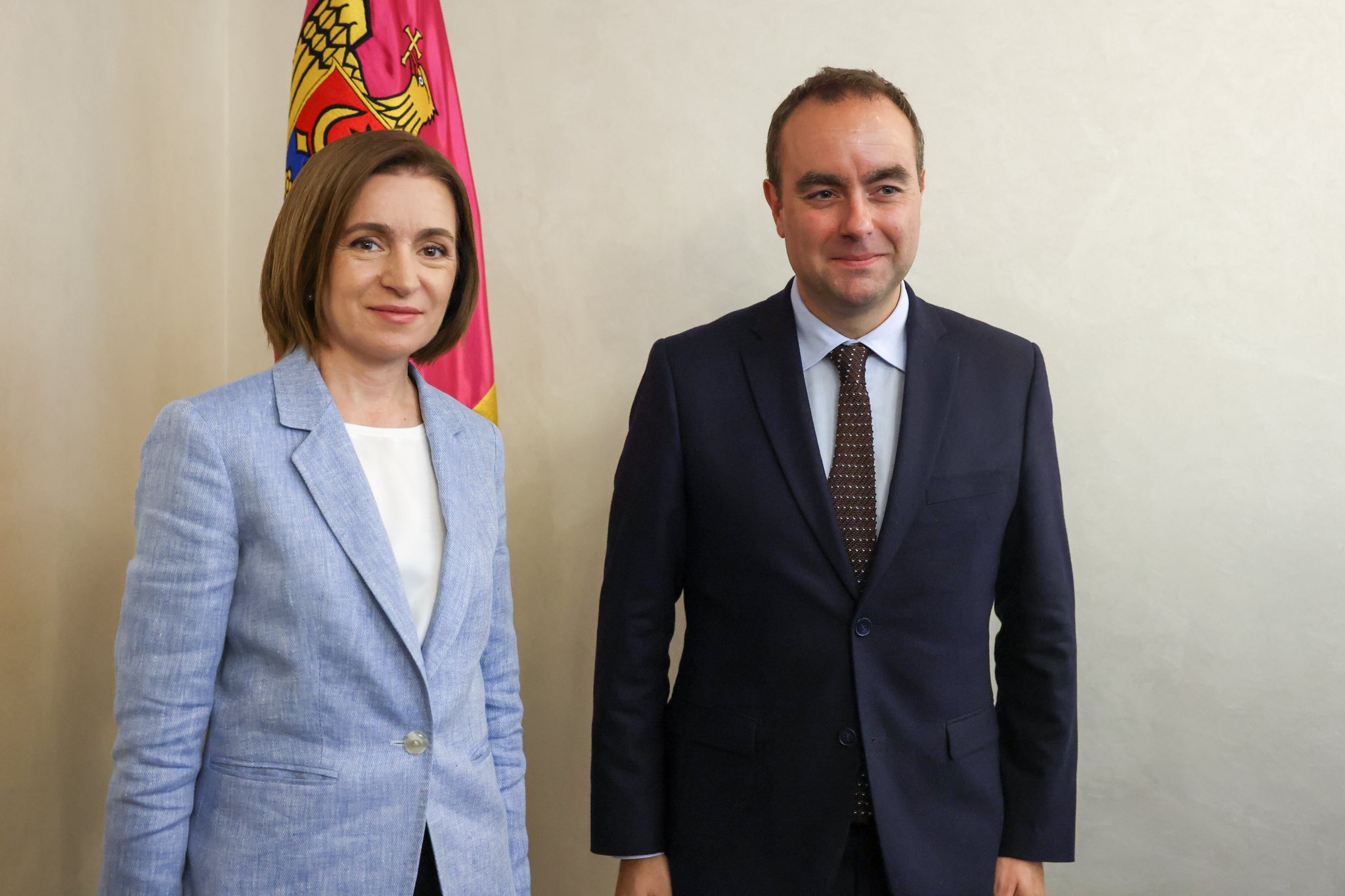 Franţa şi Republica Moldova încep să negocieze un acord de apărare