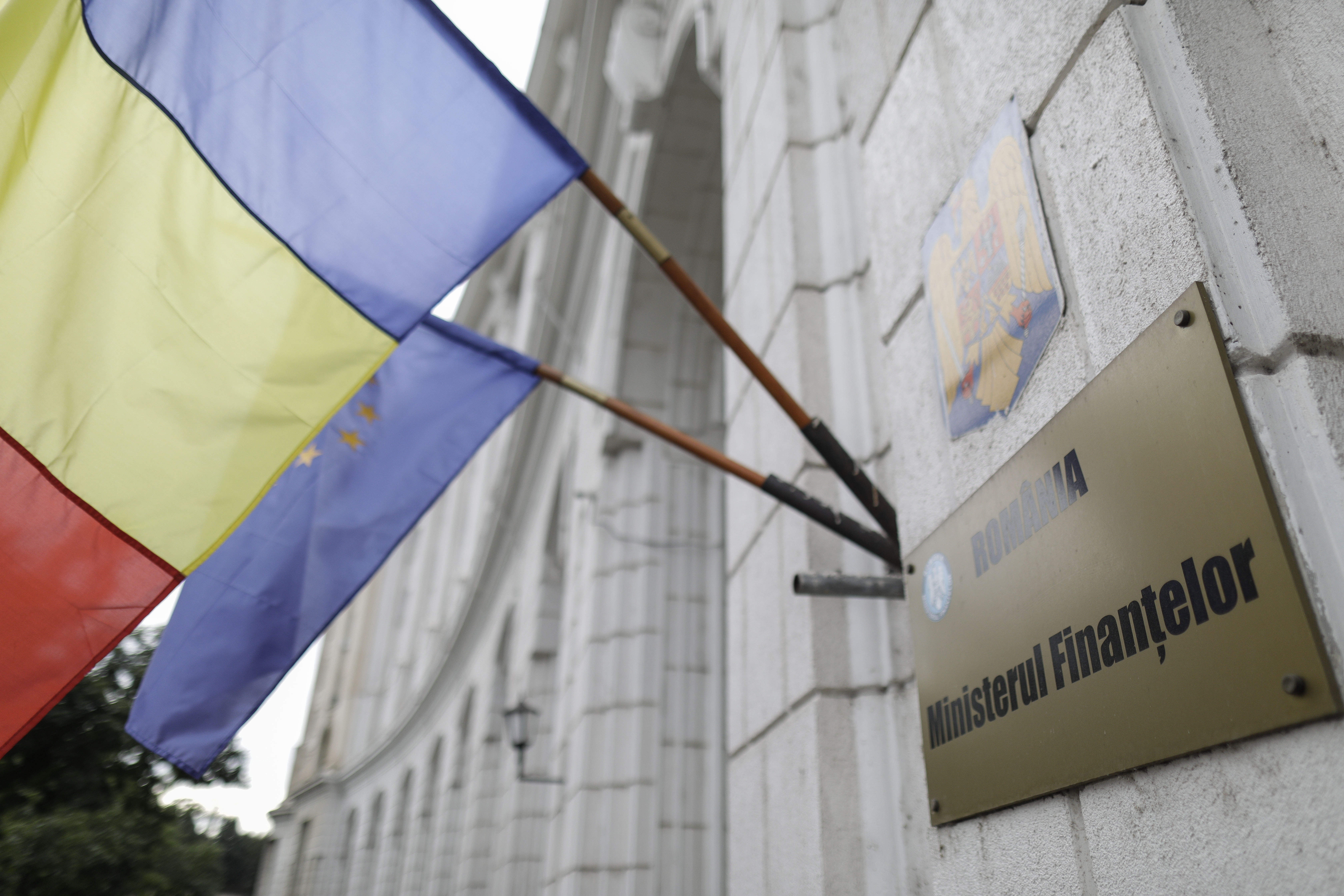 Statul s-a împrumutat, din nou, de la bănci. Ministerul Finanțelor a atras aproape 1,9 miliarde de lei