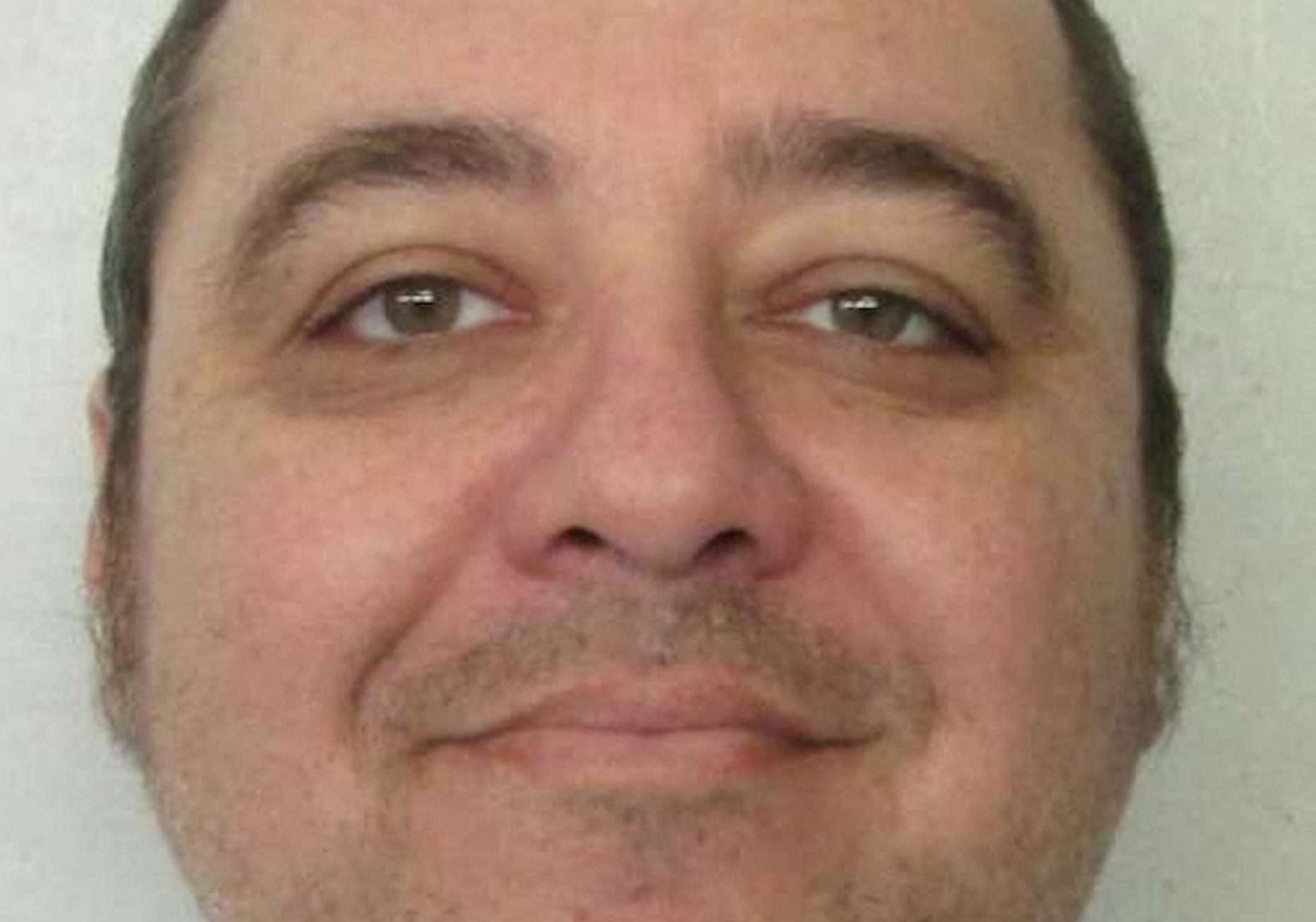 Kenneth Smith, condamnatul la moarte care a supraviețuit injecției letale, a fost executat printr-o nouă metodă controversată