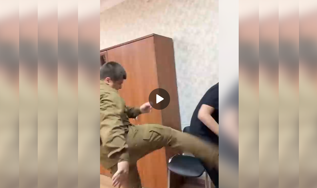 Ramzan Kadîrov a publicat un clip video în care fiul său de 15 ani bate un deținut și spune că e "mândru" de el