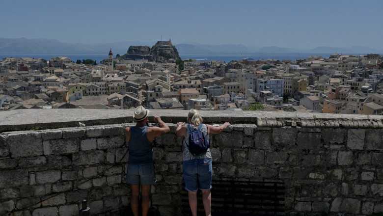 Cod roșu de furtună în mai multe regiuni din Grecia. Românii care vor să călătorească, atenționați de MAE