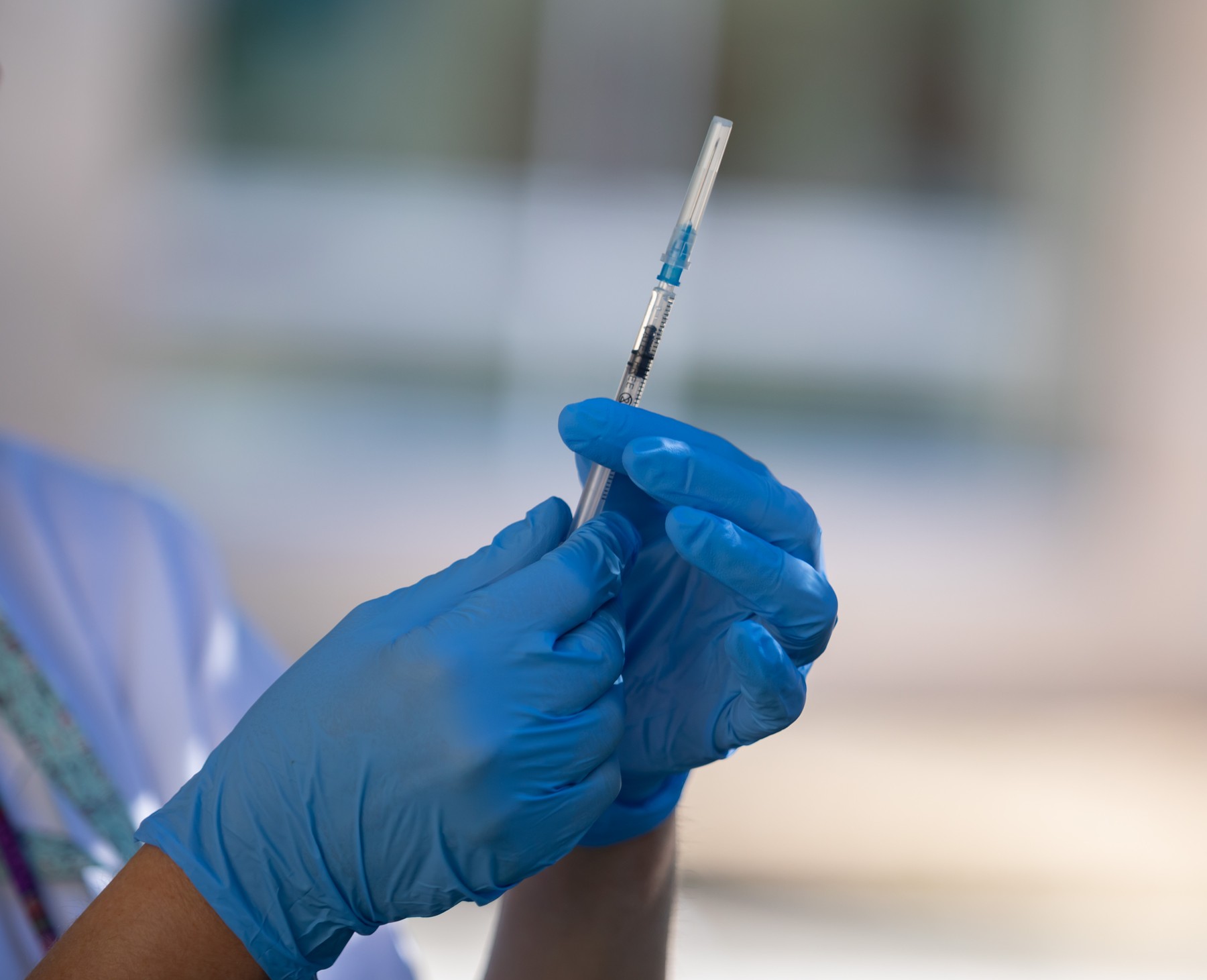 Îngrijorări din cauza Covid. UE vrea să cumpere un nou lot de vaccinuri Moderna