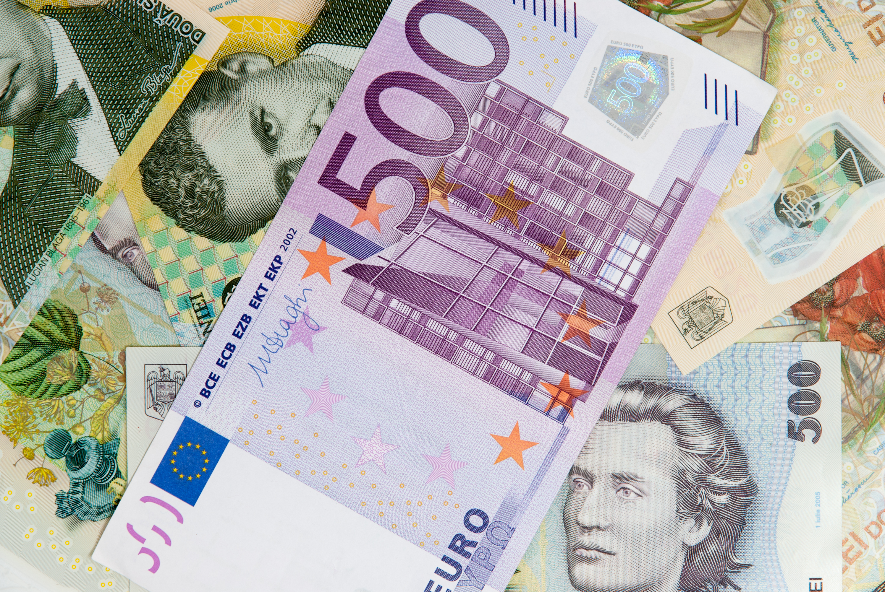 BERD a înrăutăţit estimările privind evoluţia economiei româneşti în 2023 şi 2024