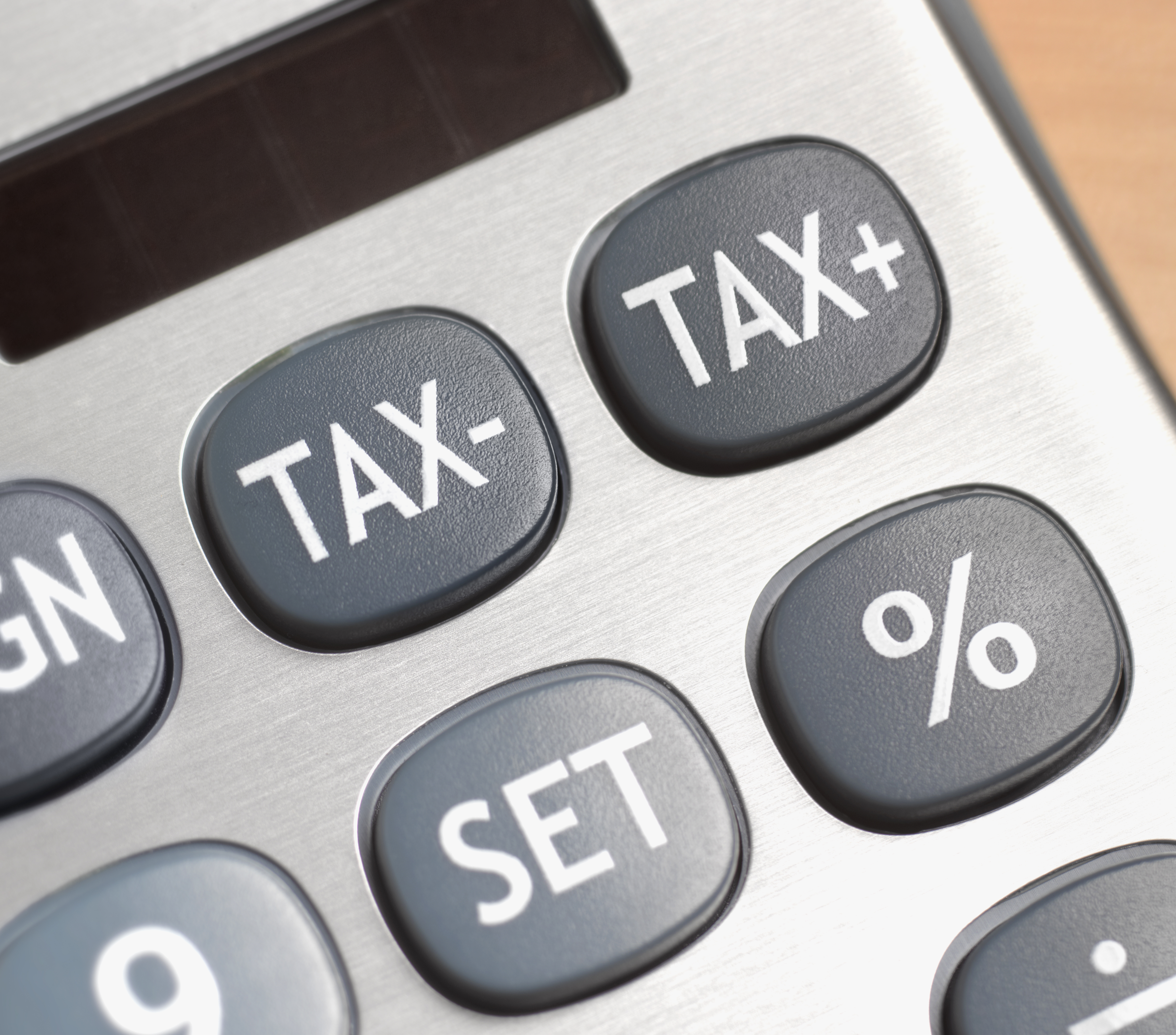Taxa de 1% pe cifra de afaceri va avea efect de domino. Patronate: Nu e doar atât. E de 1%+1%+1% în funcție de lungimea lanțului