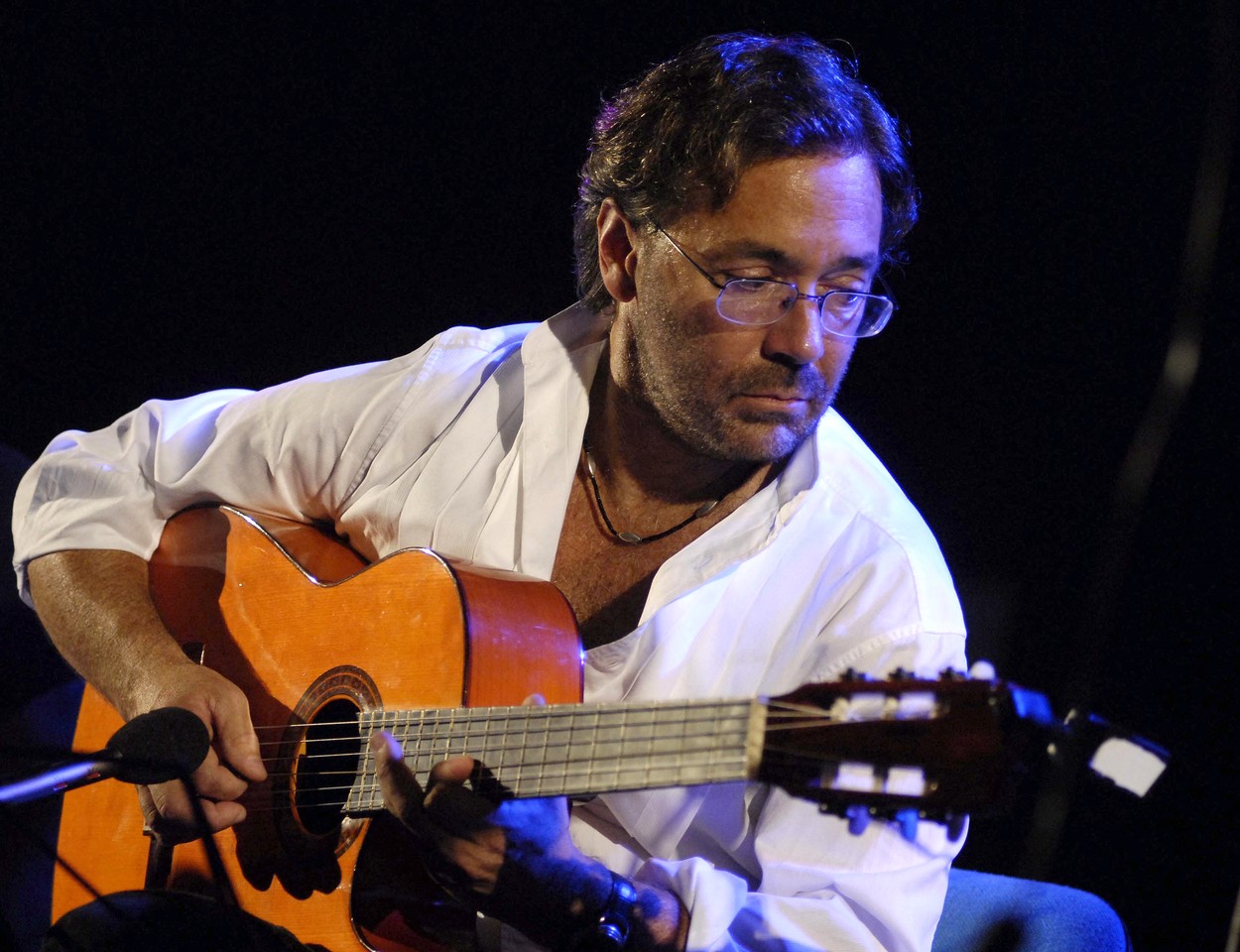 Chitaristul de jazz Al Di Meola a făcut infarct în timpul unui concert la București