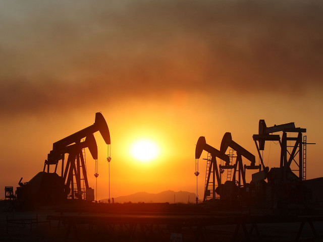 Oil prices rise 3% on supply concerns as OPEC+ announces cuts and US inventories fall