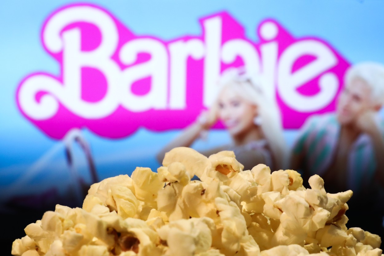 Oficial, filmul "Barbie" nu e difuzat în Rusia. Neoficial însă, rușii din Moscova se înghesuie să îl vadă pe ascuns