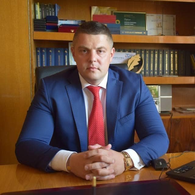 Ginerele lui Farmazon, deputat PSD, îl jelește pe Buzatu: Pentru mine este ca al doilea tată