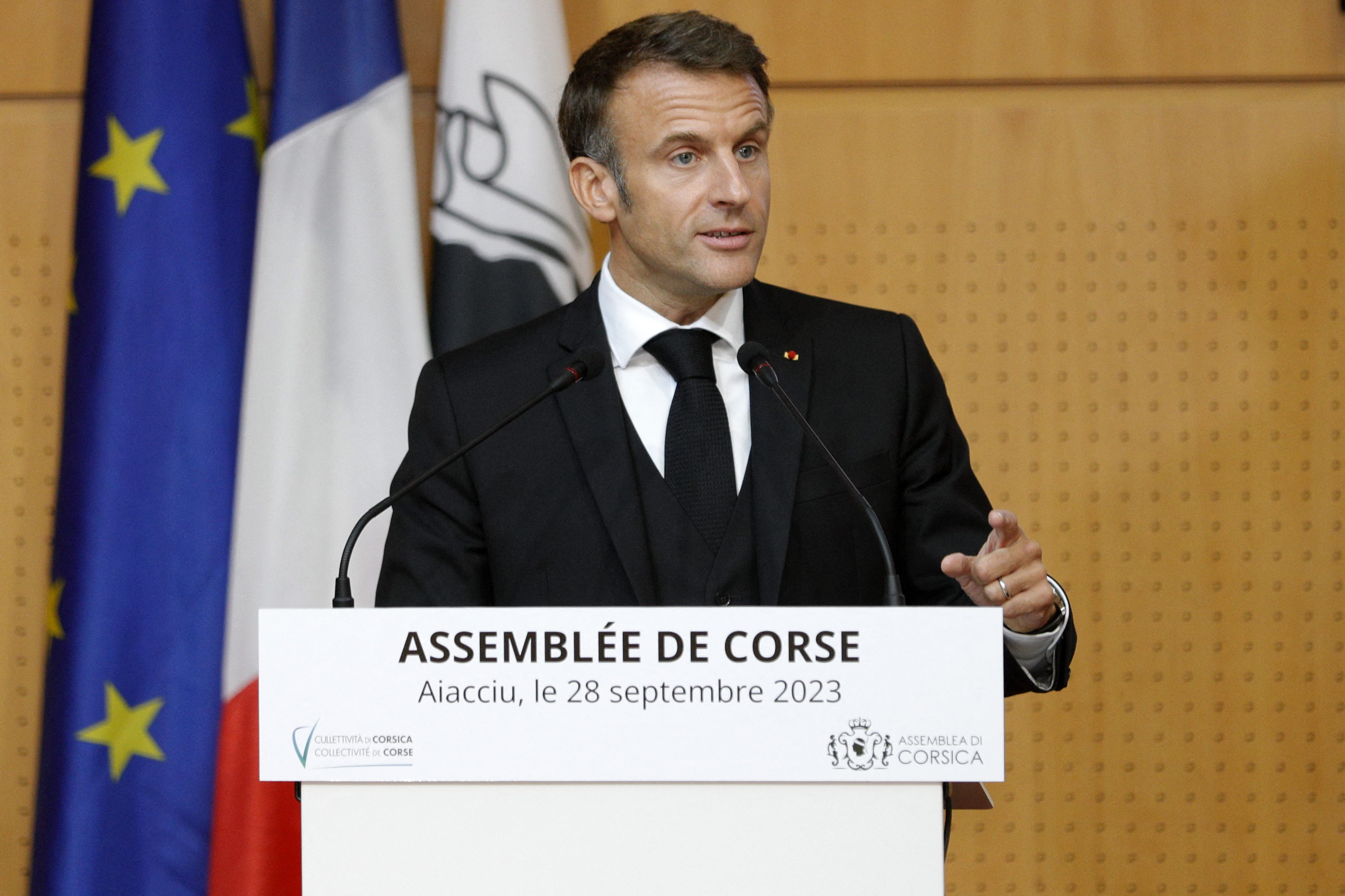Emmanuel Macron propune autonomia Corsicii. Insula ”să nu mai fie nici împotriva statului și nici fără stat”