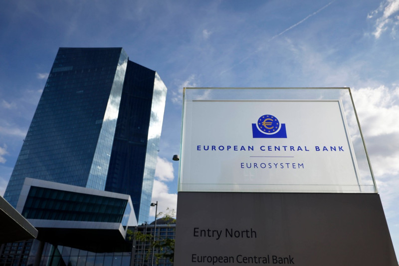 Das Gebäude der EZB nach der Pressekonferenz der Europäischen Zentralbank mit EZB-Präsidentin Christine Lagarde in der E