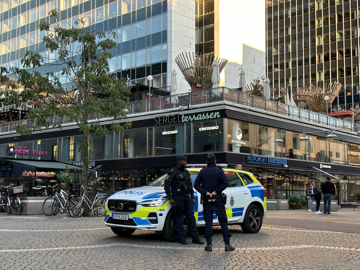 Violențe fără precedent în Suedia, în războiul dintre bandele criminale. Premierul vrea să mobilizeze armata