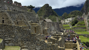 turisti la machu picchu