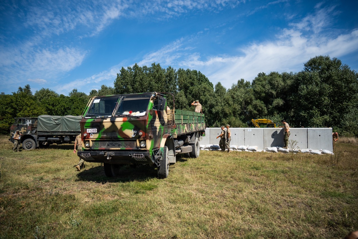 Reuters: România își întărește apărarea la Dunăre pentru a împiedica războiul din Ucraina să se extindă în spațiul NATO