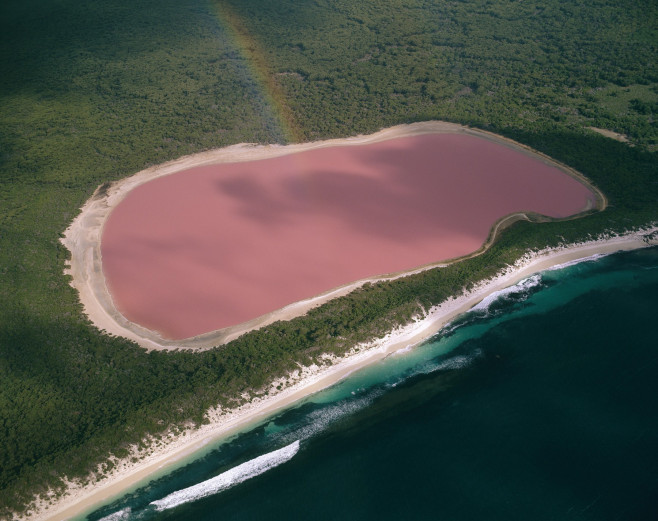 Lake Hillier, aerial.