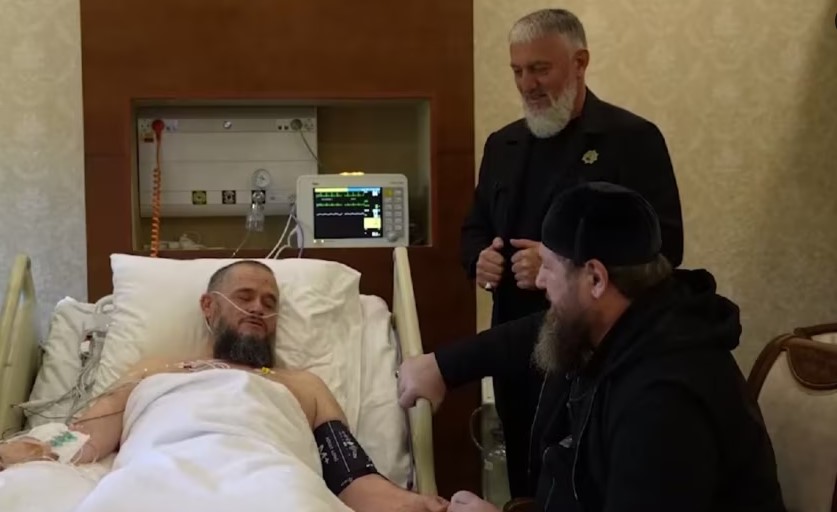 „Slavă Domnului, sunt în viață”. Ramzan Kadîrov a fost filmat într-un spital din Moscova, unde e internat unchiul său