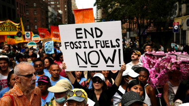 protest climă opriți combustibilii fosili acum