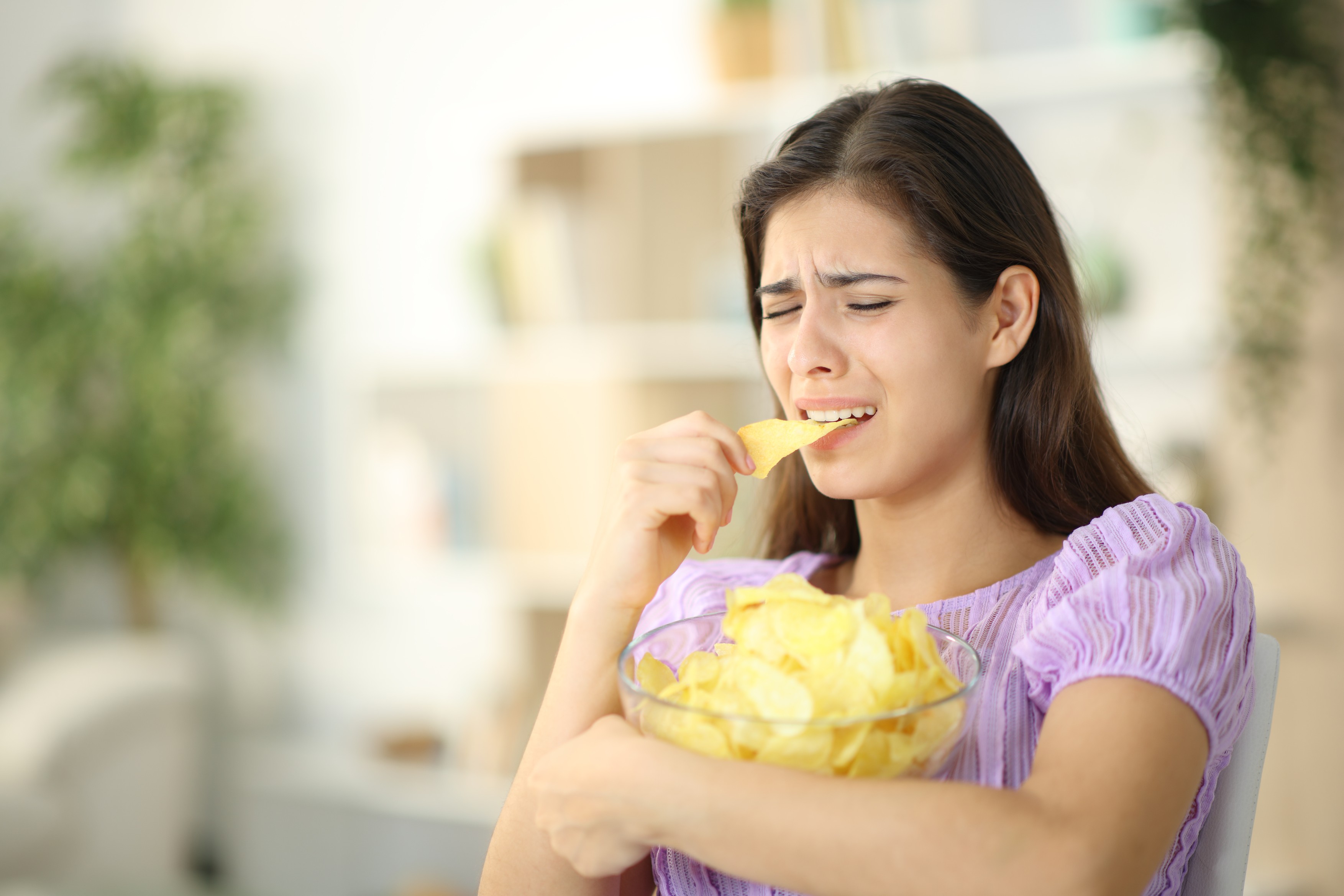 Consumul mare de alimentele ultraprocesate și de îndulcitori crește riscul de depresie