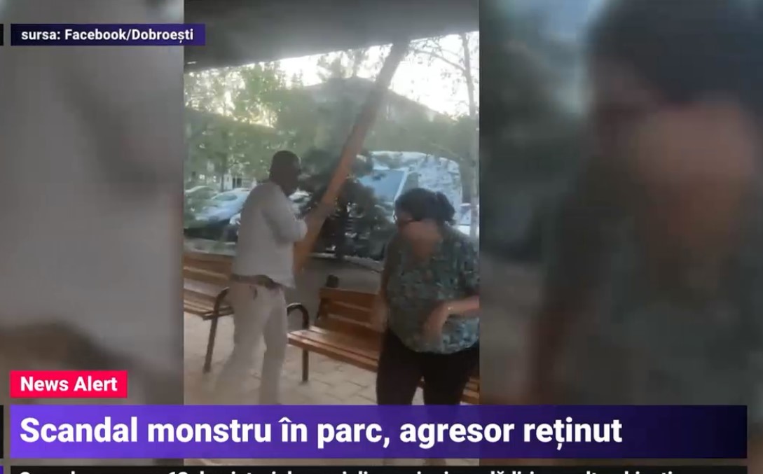 „Intru peste voi în casă!”. Deranjat de copiii din parc, un bărbat a distrus mai multe bănci și apoi a scos briceagul la o mamă