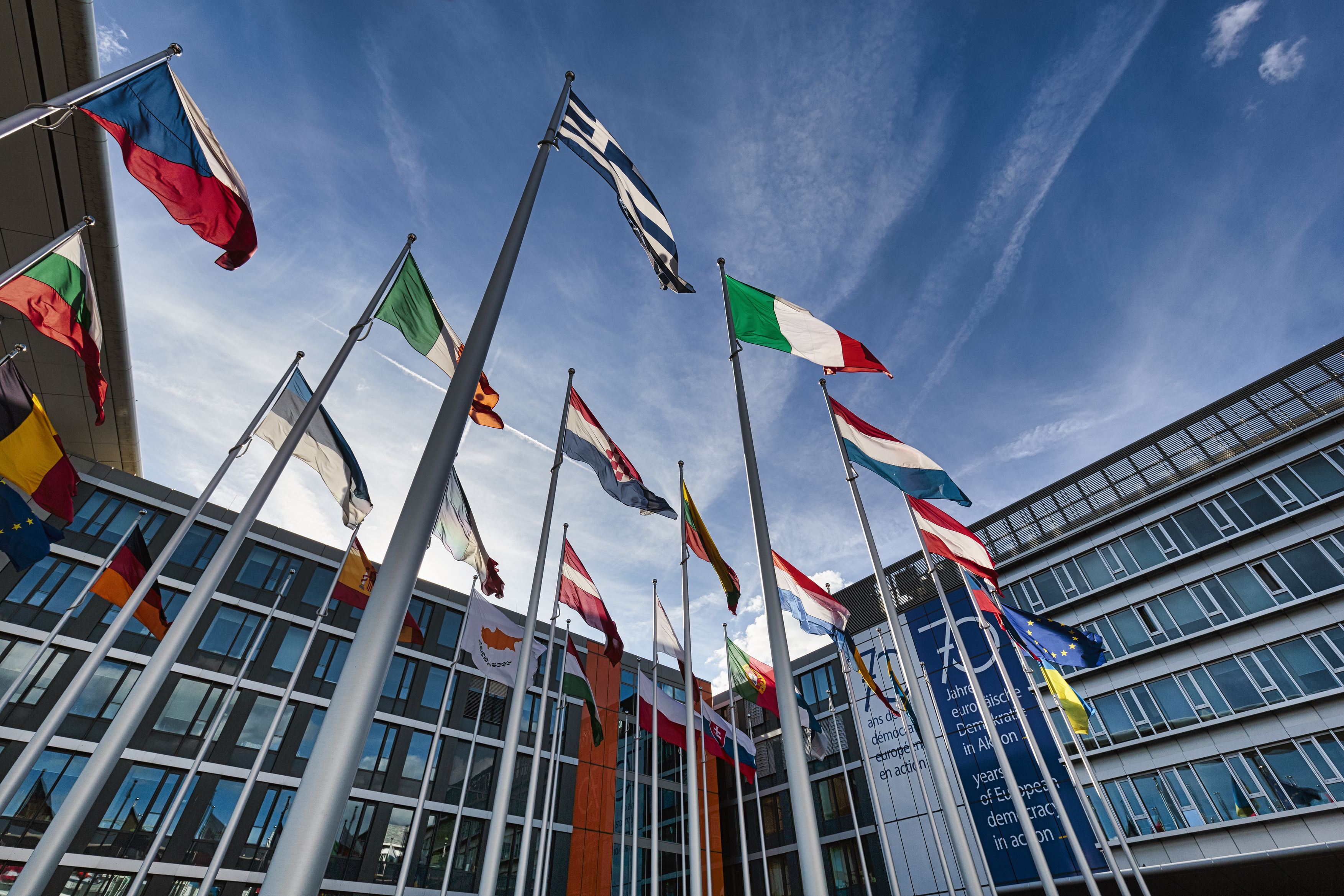 Aderarea Ucrainei și a altor 8 țări la UE ar costa statele membre miliarde de euro. Ce mai presupune includerea de noi țări