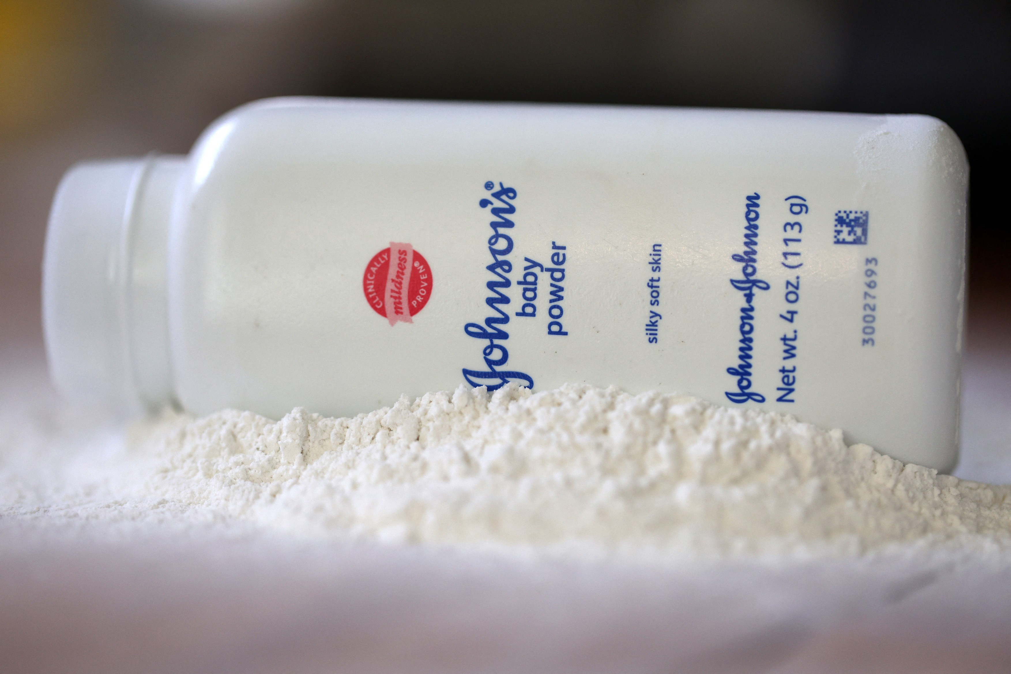 Un verdict care obliga Johnson&Johnson la plata a 223 de milioane de dolari, în scandalul pudrei de talc, a fost anulat