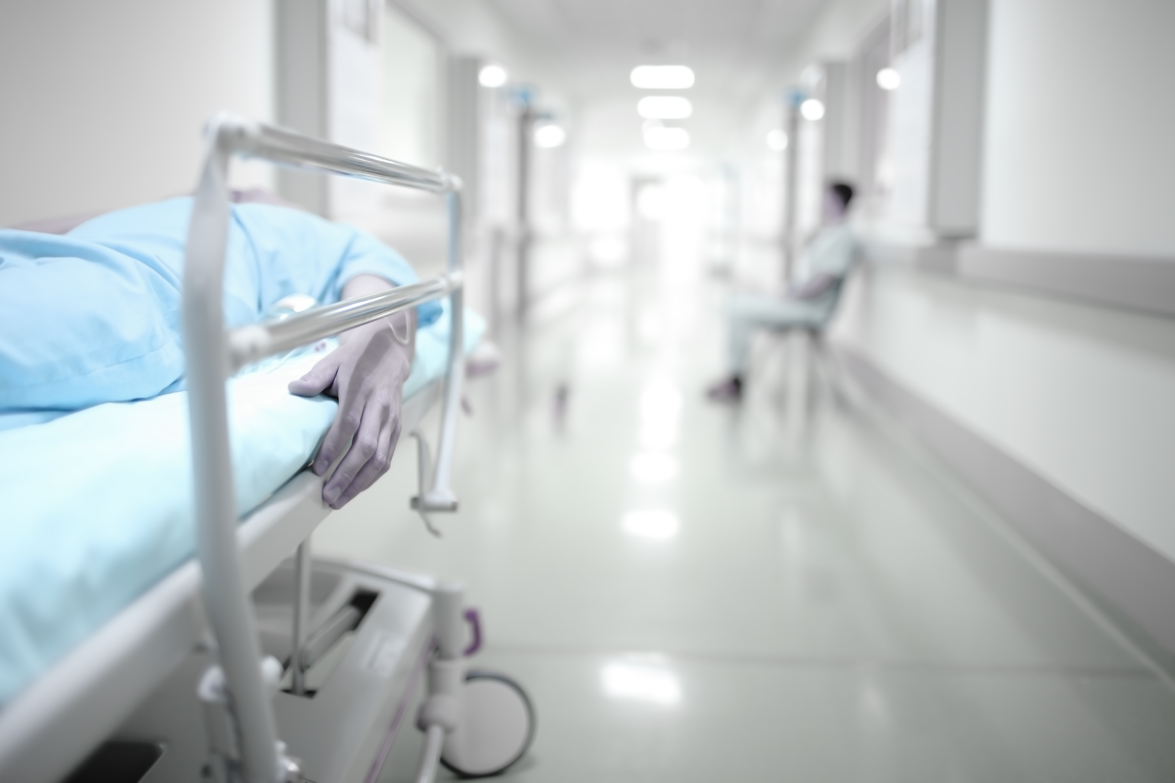 O pacientă care intrase în stop cardiorespirator a murit după ce liftul Spitalului Județean din Slatina s-a blocat
