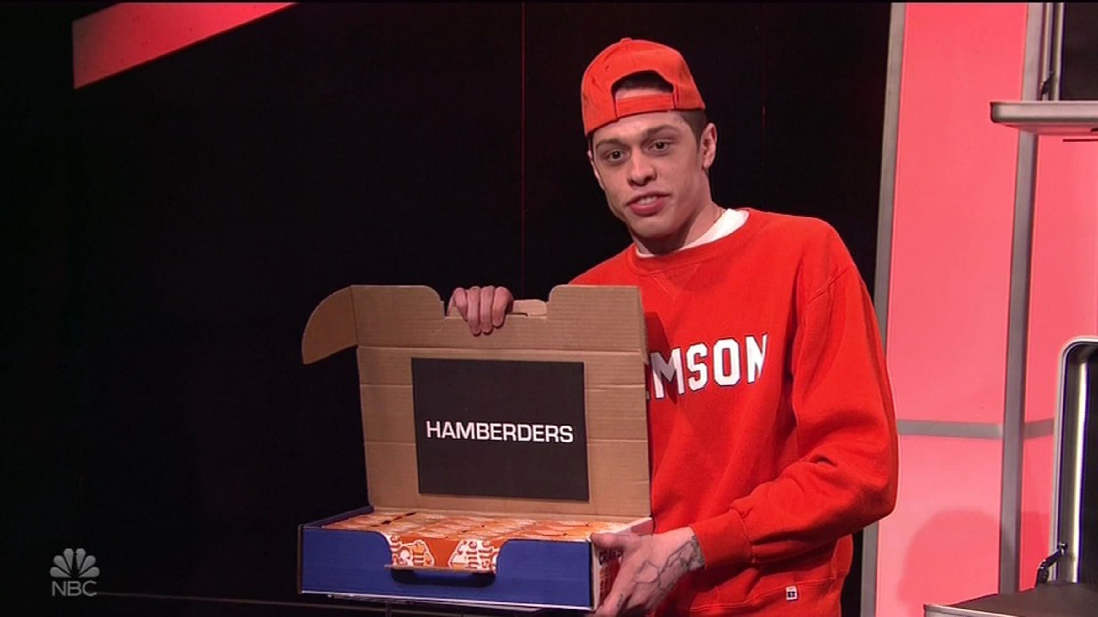 Pete Davidson va fi gazda premierei noului sezon SNL. Emisiunea ”Saturday Night Live” revine după încetarea grevei scenariștilor