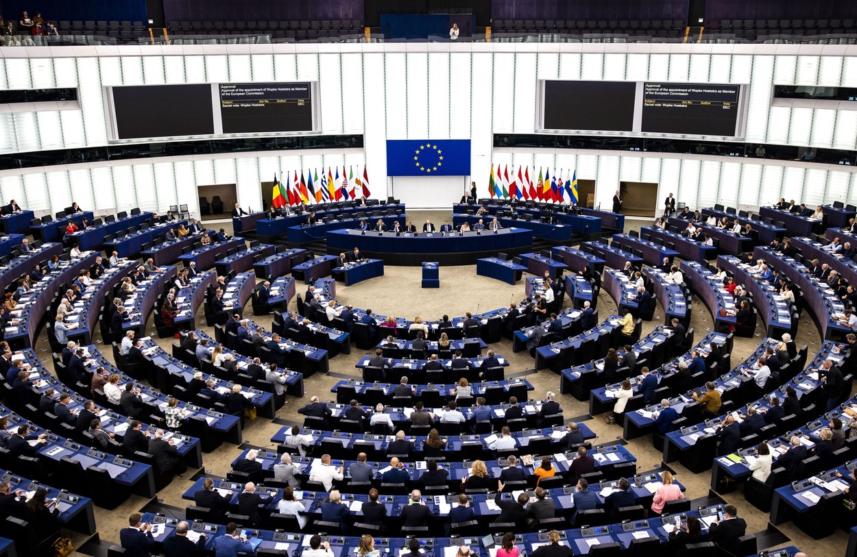 Parlamentul European i-a validat pe Maros Sefcovic și pe Wopke Hoekstra. Cei doi se vor ocupa de mediu și climă