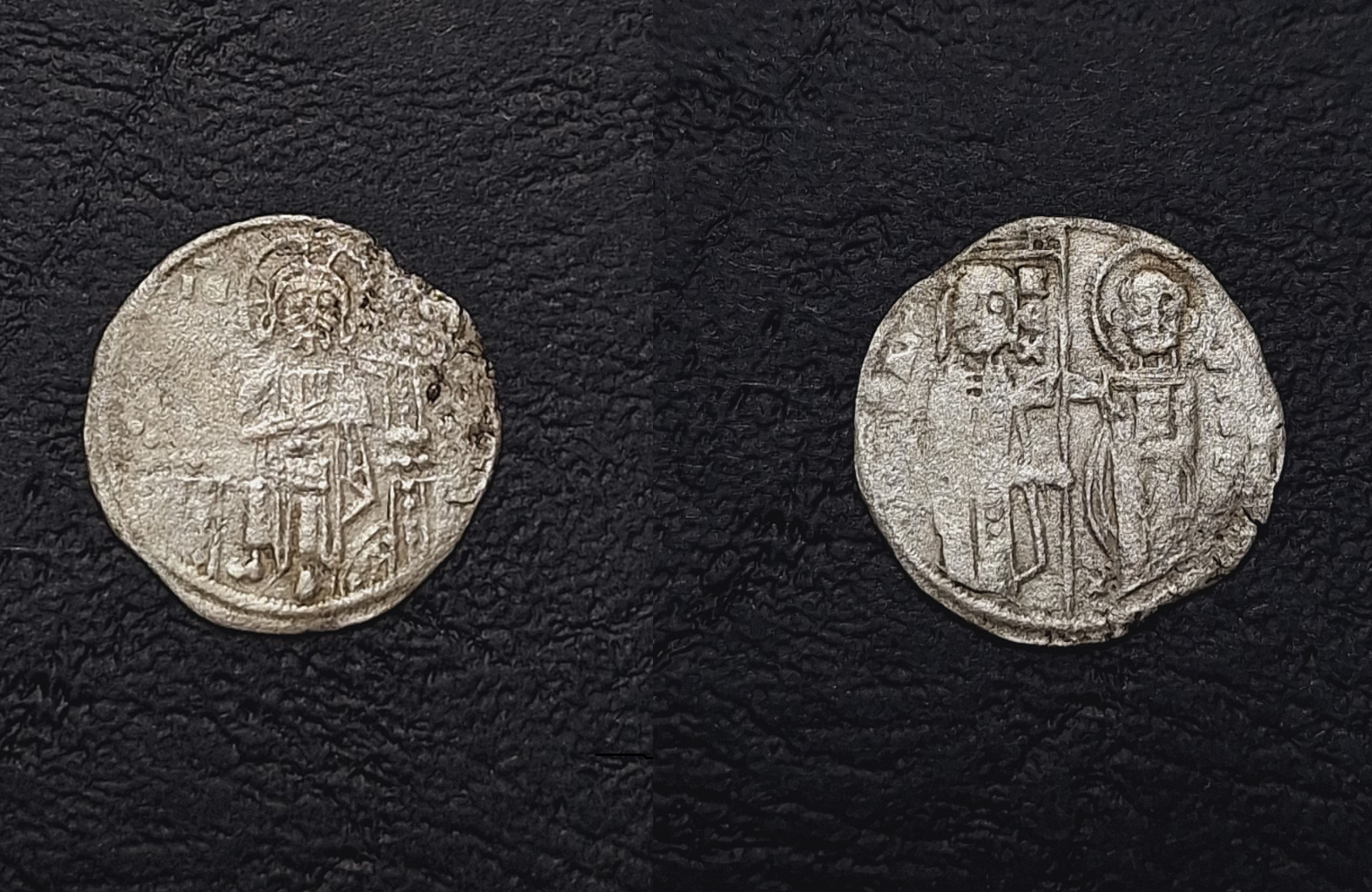 O monedă veche de 700 de ani pe care apar Isus și un rege medieval a fost găsită în Bulgaria