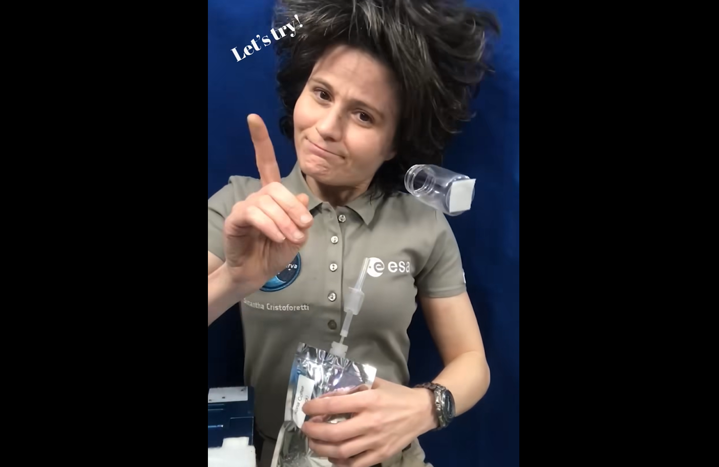 1,6 milioane de oameni au urmărit cum bea cafeaua o astronaută de pe Stația Spațială Internațională